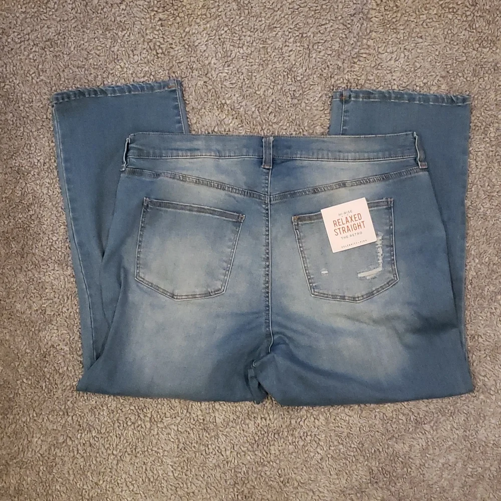 Hi-Rise Relaxed Straight Leg Jeans Denim - Picture 3 of 4